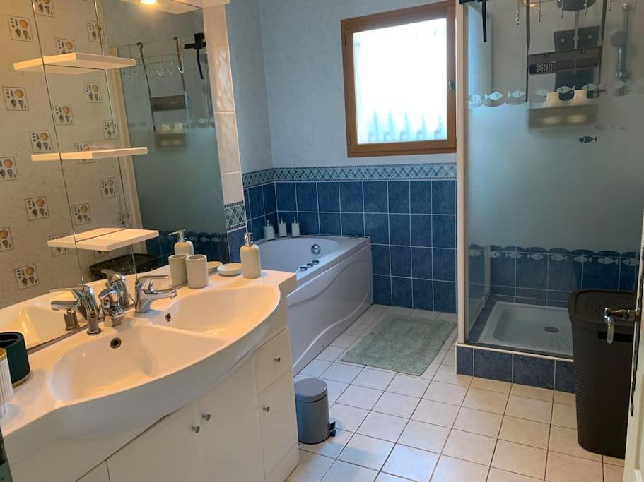 Gite 3 Etoiles Les Gourlines Avec Balneo, Veranda, Piscine Et Garage Avermes Exterior foto